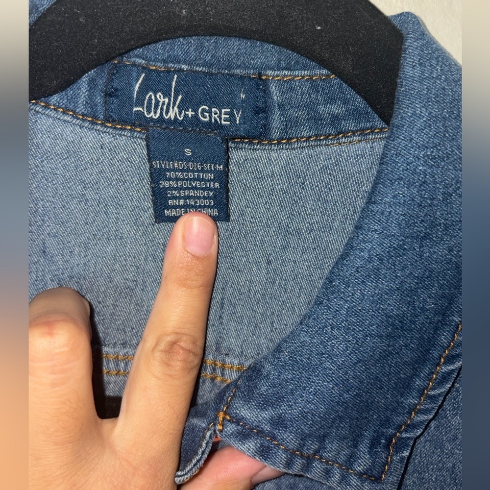 Lark & Grey Women’s Denim Jacket - Picture 3 of 4